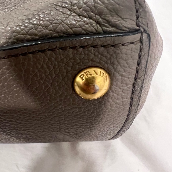 Prada Vitello Grain Grey Leather Tote, BN2829 - Picture 7 of 9